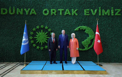 Cumhurbaşkanı Erdoğan: "Diplomasi ve diyalog adil ve kalıcı bir barışa giden en güvenli yoldur"