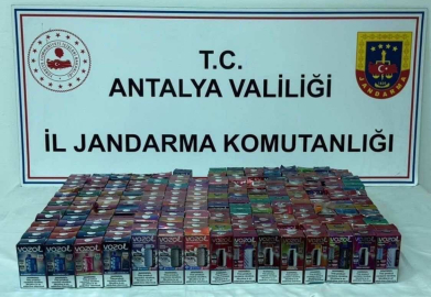 Döşemealtı’nda 314 adet kaçak elektronik sigara ele geçirildi