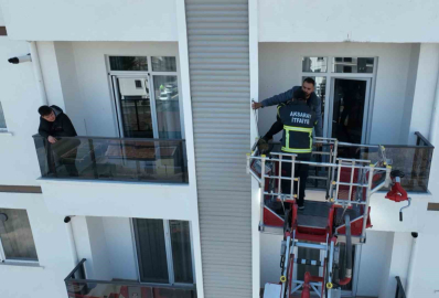 Prizde unutulan şarj aleti yangın çıkardı: 16 kişi hastanelik oldu