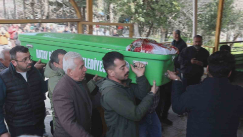 Yürek burkan kazada hamile kadını 5 ay önce evlendiği eşinden ölüm ayırdı
