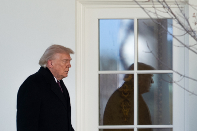 Trump: "(İran’da) Daha uzun süre kalırsak ülkelerini yeniden inşa edemeyecekler"