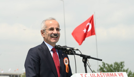 Bayramda otoyol ve köprülerden 12,3 milyon araç geçti