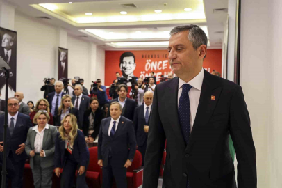 CHP Genel Başkanı Özel: "Trump ve Netanyahu ikilisinin bölgemizi kana bulamasına karşı duruyoruz"