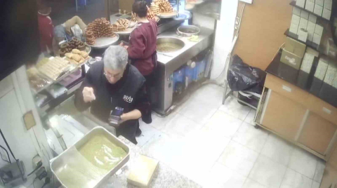 3 kadının telefonunu yankesicilik yöntemiyle çaldı, ifadesi şaşkına çevirdi: "Dayanamayıp çalıyorum"