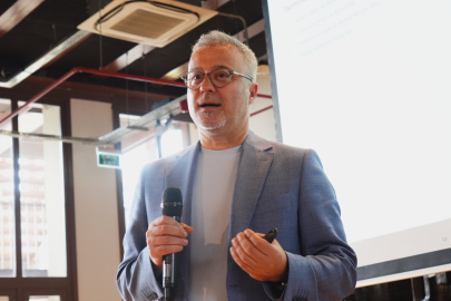 Bilginin ışığında iyileşen çocuk sempozyumu