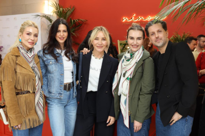 Ninon İstinyePark mağazasının açılışı ve Aegean Dream koleksiyonunun lansmanı moda ve cemiyet hayatının seçkin isimlerini ağırladı.