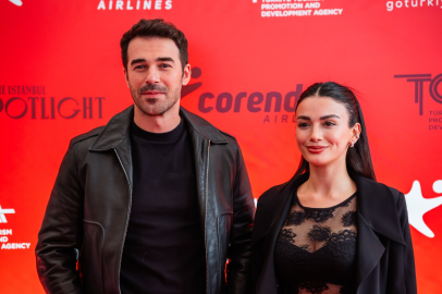 Corendon Airlines, Özge Yağız ve Yusuf Çim’i Varşova’da hayranlarıyla buluşturdu