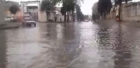 Nizip’te sağanak sonrası yollar göle döndü, kırsal mahallelerde sel meydana geldi