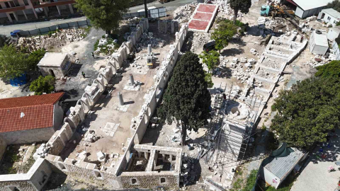 Depremde yerle bir olan Antakya Ulu Cami yeniden vatandaşlarla buluşacağı günü bekliyor