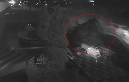 İki aracın yarış iddiası feci kazayla son buldu: 1 kişi yaralandı, 3 araç hasar gördü