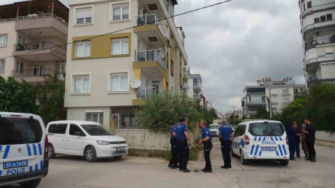 Aracın anahtarını vermeyen annesine sinirlenince eve pompalı tüfekle ateş açtı