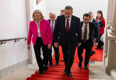 Bakan Fidan, Avusturyalı Bakan Meinl-Reisinger ile bir araya geldi