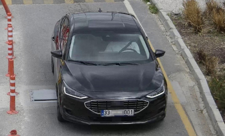 KHK ile ihraç olan şahsa belediye araç vermiş: Otomobil aile aracı gibi olmuş