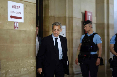 Fransa’nın eski Cumhurbaşkanı Sarkozy hakkında 7 yıl hapis ve 5 yıl siyasi yasak talebi
