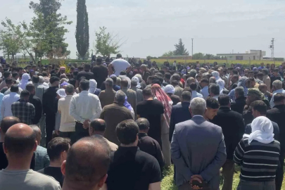 Evin damında ölü bulunan 5 yaşındaki çocuk defnedildi
