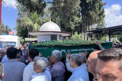 Mersin’deki vahşette hayatını kaybedenlerin cenaze namazı kılındı
