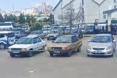 Gaziantep’te mezarlıkta silahlı çatışma: 2 kişinin yaralandığı panik anları kamerada
