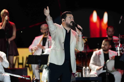 Serkan Kaya’dan Manisa’da muhteşem konser
