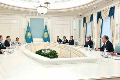 Kazakistan Cumhurbaşkanı Tokayev, Trump’ın Güney ve Orta Asya Özel Temsilcisi Gor’u kabul etti
