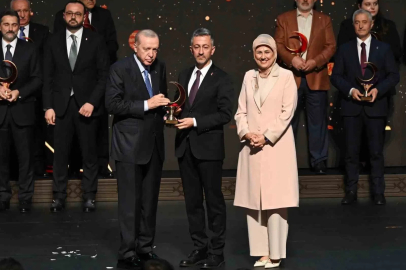 Cumhurbaşkanı Erdoğan’dan KARDEMİR’e "Yılın Kurumsal Kan Bağışçısı" ödülü