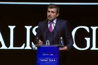 Selçuk Bayraktar: "Gayemiz, insanın makineleştiği değil teknolojinin insana hizmet ettiği adil bir dünya inşa etmek"
