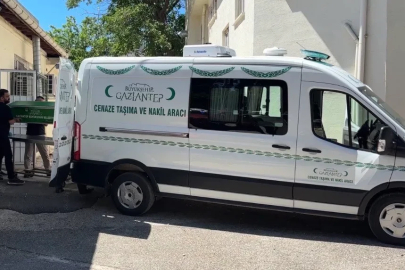 Gaziantep’te kavşakta mendil satarken bıçaklanan şahıs hayatını kaybetti
