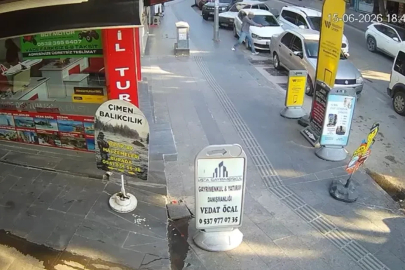 Doğum günü pastasını alır almaz kurşun yağmuruna tutuldu: O anlar kamerada
