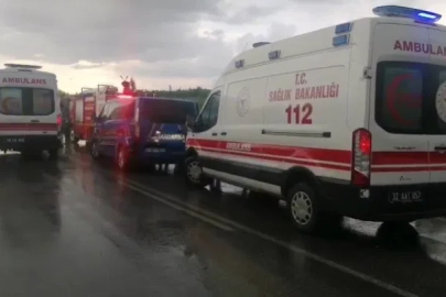 Isparta’da tur minibüsü şarampole yuvarlandı: 4 ölü, 16 yaralı

