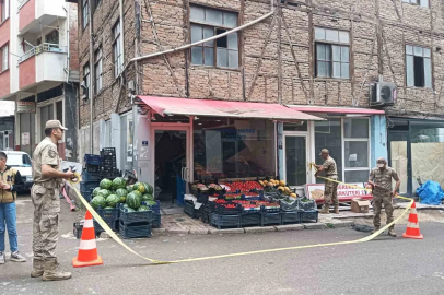 Eşi bıçaklayarak öldürdü, 1 kişiyi ağır yaralandı
