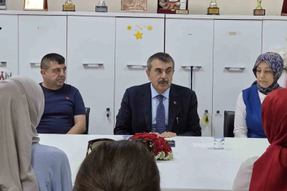 Bakan Tekin: "Tüm kararları öğretmenlerimizle istişare ederek alıyoruz"
