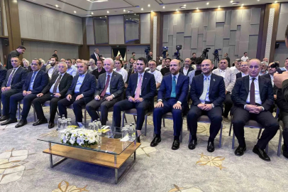 Bakan Kurum: "Yarısı Bizden kampanyası kapsamında İstanbul’un 39 ilçesinde 233 bin konutun dönüşüm süreci devam ediyor"
