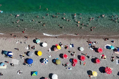 Antalya’da termometreler 41 dereceyi gösterdi, hissedilen sıcaklık bunalttı
