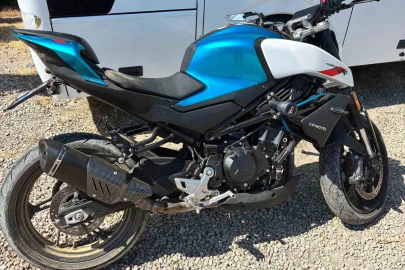 Kocaeli’de "dur" ihtarına uymayan motosikletli polise çarptı
