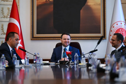 Bakan Gürlek: "Muhtar, devletin en temel direği"
