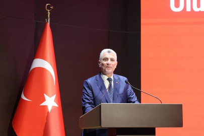 Bakan Bolat: "Hafif ticari araç üretiminde Avrupa’da birinci sıradayız"
