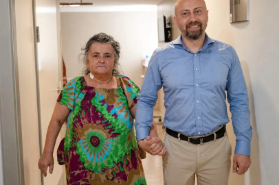 Sıkışmış göbek fıtığı hayatını tehdit etti, bağırsağında 40 santimlik kangren olluştu organları iflasın eşiğine geldi
