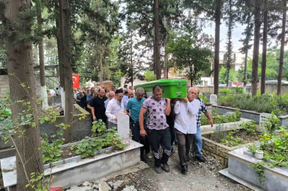 Üzerine benzin dökerek kendini yakan zihinsel engelli şahıs, 9 gün sonra yaşam mücadelesini kaybetti
