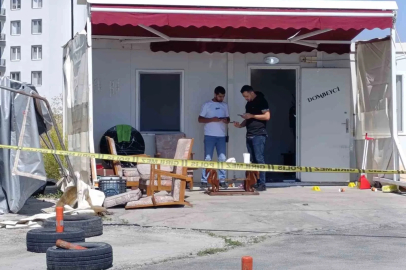 Afyonkarahisar’da minibüs durağına silahlı saldırı: 1 ölü, 1 yaralı

