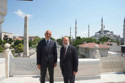 Bakan Ersoy: "Medeniyet birikimimizi ilimle buluşturan çalışmaları memnuniyetle takip ediyoruz"
