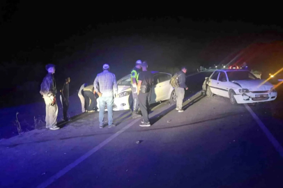 Koyun sürüsü zincirleme kazaya sebep oldu: 1’i çocuk 3 kişi yaralandı, 6 koyun telef oldu
