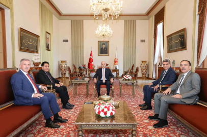 TBMM Başkanı Kurtulmuş, Yeni Yol Partisi heyetiyle görüştü
