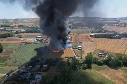 Çatalca’da kimya üzerine faaliyet gösteren fabrika alev alev yanıyor
