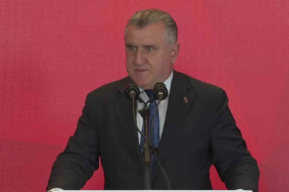 Gençlik ve Spor Bakanı Bak: "Türkiye futbolunun, Türk sporunun güçlü olmasını istiyoruz"