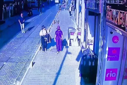 Fatih’te kadın turistlerin cüzdanını çaldılar: Çocuk şüphelilerin suç dosyası kabarık çıktı

