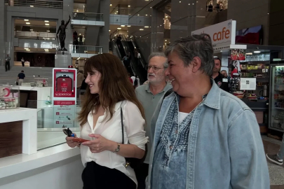 Hazal Kaya, İstanbul Cumhuriyet Başsavcılığınca yürütülen ’Ahbaplar Suç Örgütü’ soruşturması kapsamında ifade vermek üzere Çağlayan’daki İstanbul Adliyesi’ne geldi.
