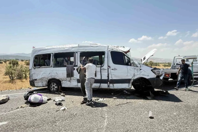 Diyarbakır’da minibüs kazasında ölü sayısı 5’e yükseldi
