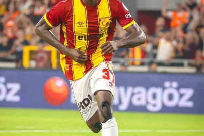 Anthony Dennis, Al-Jazira Club’a transfer oldu
