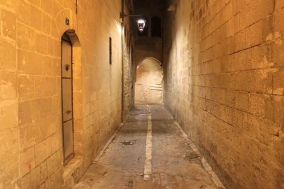 Şanlıurfa’da tarihi sokaklar ışıklandırıldı
