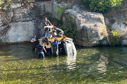 Çivril’de otomobil göle uçtu, sürücü yaralandı
