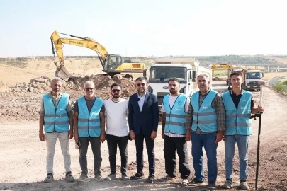 Eğil’de yol yapım çalışması

